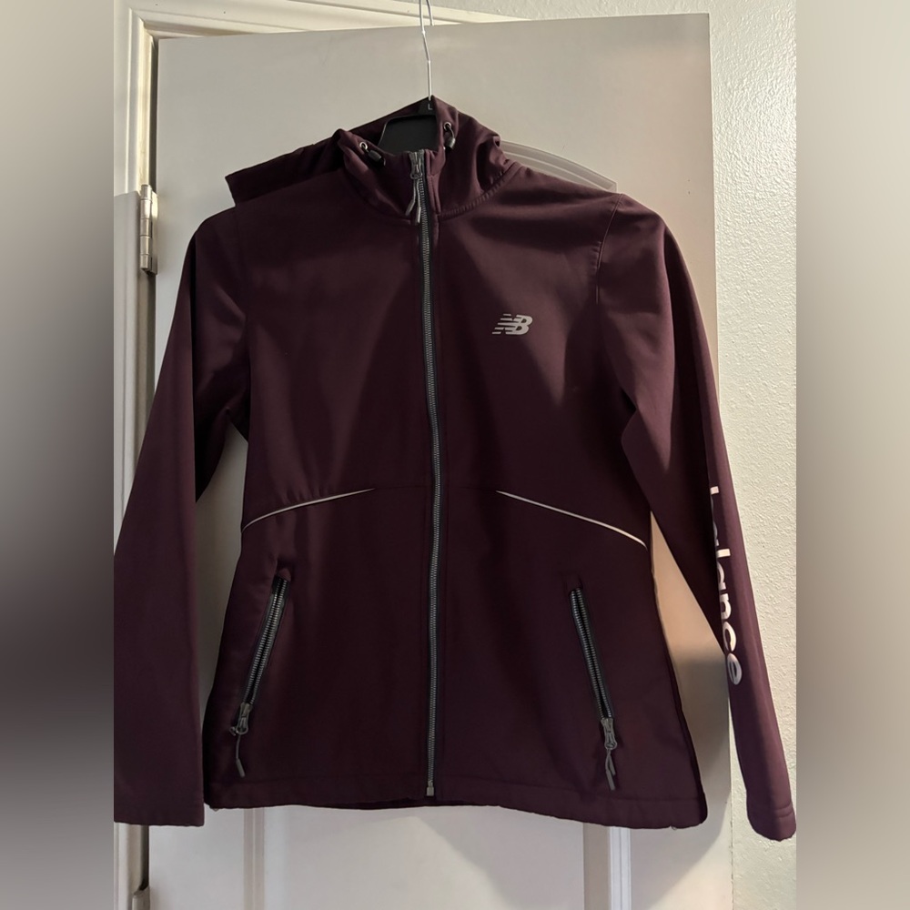 Women’s new balance zip up light weight jackets sz M